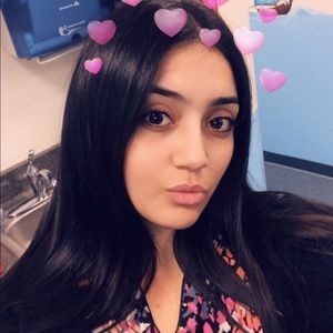 Meet your Posher, Elvia